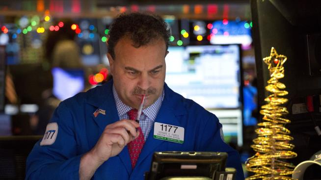 Stocks Finish Slightly Down Wednesday