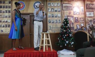 Obama Honors Troops in Final Christmas Visit