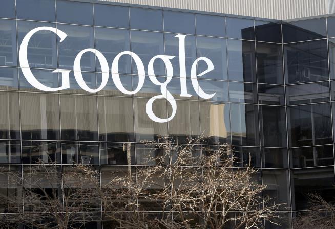 Labor Dept. Wants to Ban Google From Gov't Contracts
