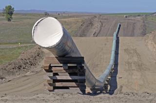 Trump Greenlights 2 Controversial Pipelines