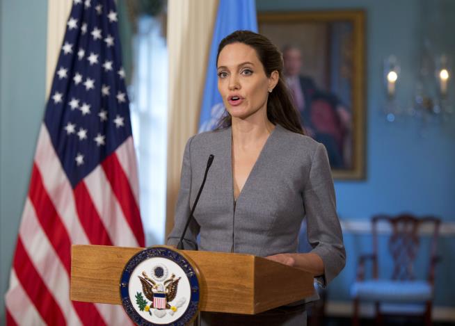 Jolie: Trump Is 'Playing With Fire'