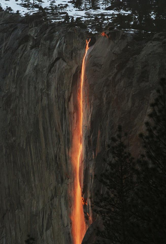 'Firefall' Phenomenon Wows Visitors to Yosemite