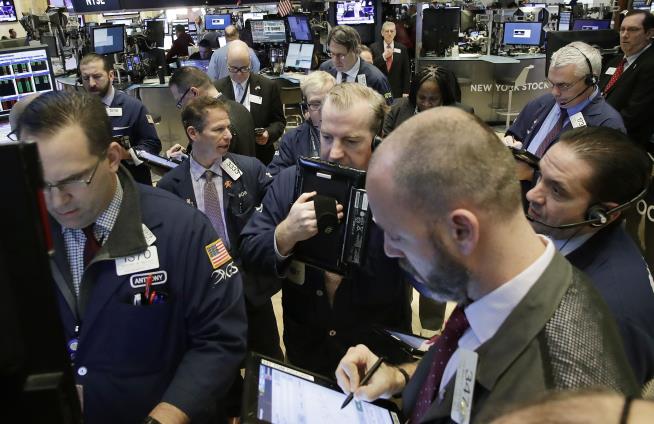 Dow Hits Another Record, Other Indexes Slip