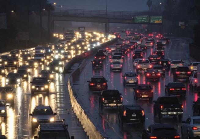 LA Drivers Waste Crazy Number of Hours in Traffic