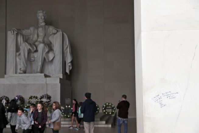 Lincoln Memorial, Washington Monument Vandalized