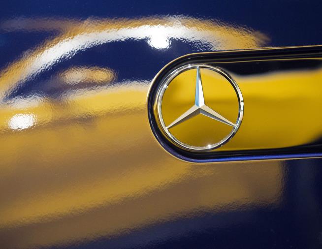 1M Mercedes Vehicles Recalled Due to Fire Risk