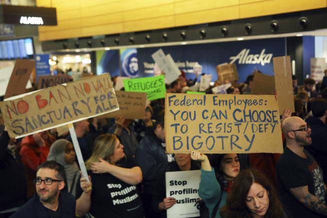 Seattle Fights Trump 'Sanctuary Cities' Order