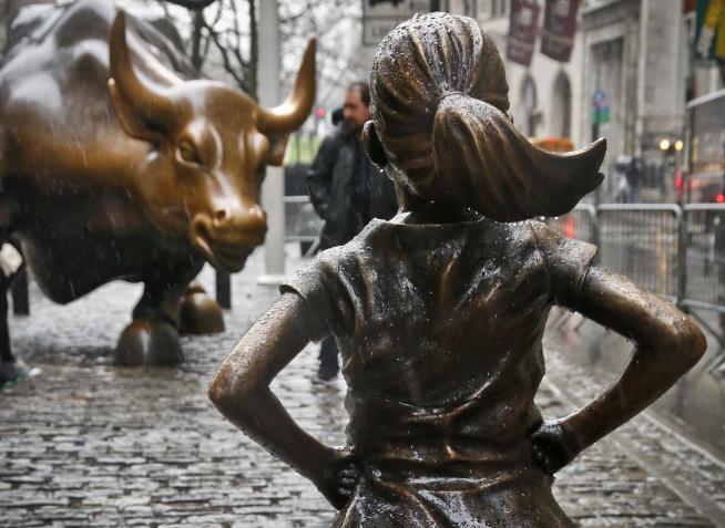 Guy Behind NYC's 'Charging Bull' Not Into 'Fearless Girl'