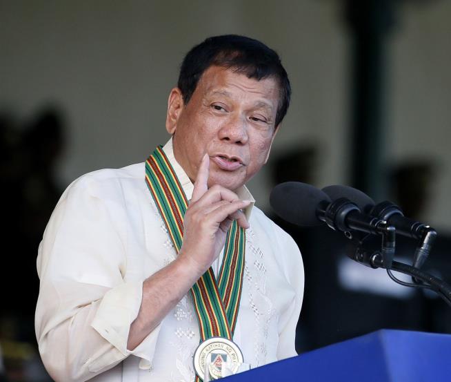 Duterte on Terrorists: 'Give Me Salt, Vinegar, I'll Eat His Liver'