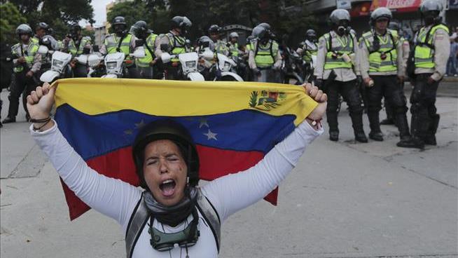 Venezuelan Workers Just Got a Huge Raise