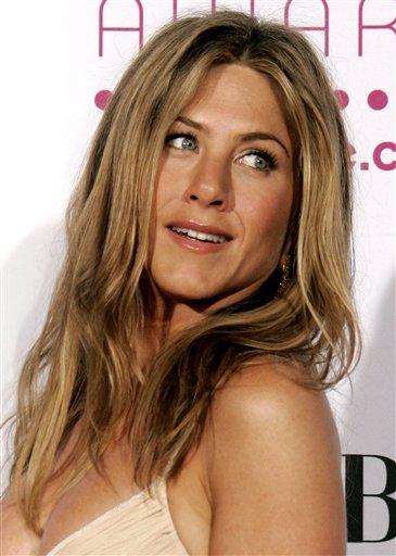 Aniston to Face Jolie This Fall
