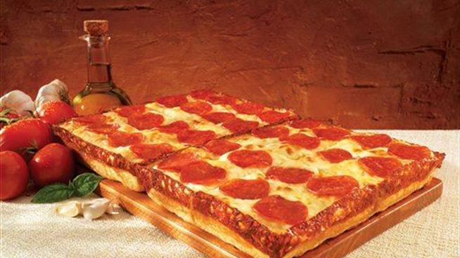 Man Sues Little Caesars Over Pizza Labeled 'Halal'