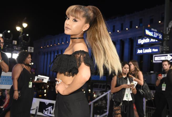 Ariana Grande Announces Star-Clogged Manchester Benefit