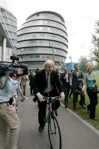 Bike Helmets? Up to You, Says London Mayor