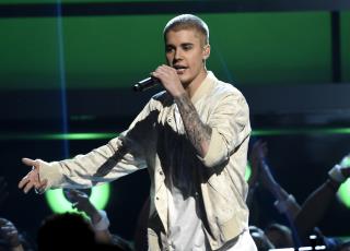 China Bans Enemy No. 1: Justin Bieber