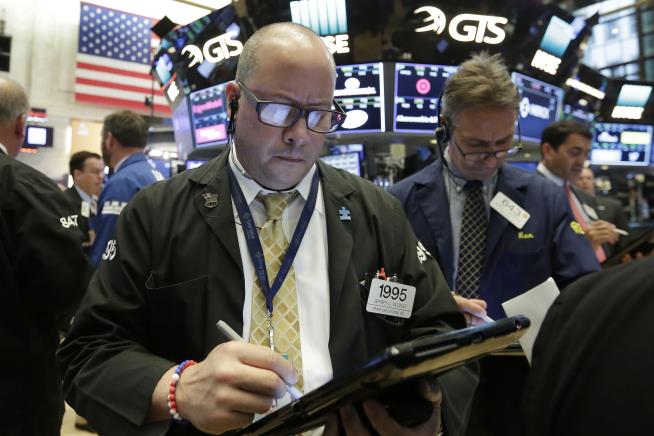 Stocks Climb After Stronger GDP Report