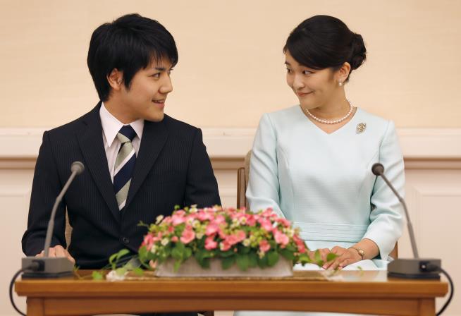 Japanese Princess to Marry Her College Sweetheart