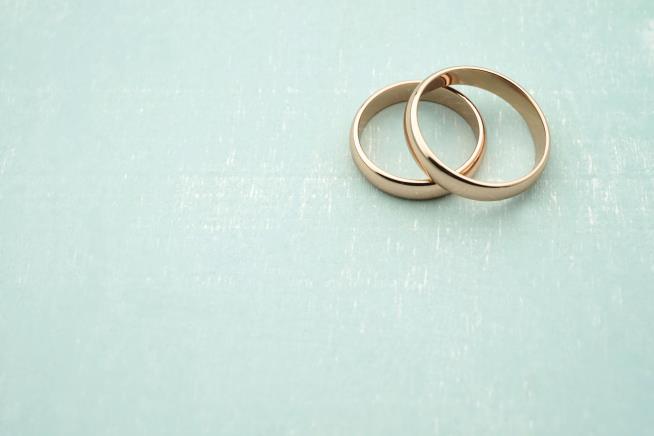 Ohio Lets Kids Marry Too Young, Critics Say