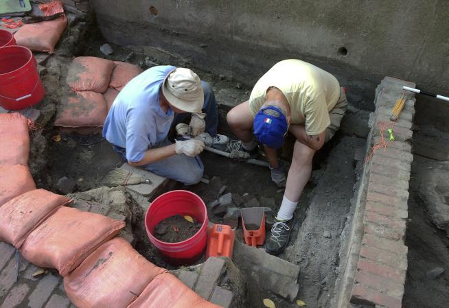 Archeologists Search for Outhouse Linked to Paul Revere