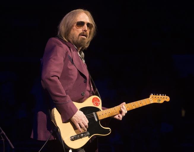 Remembering the 'Psychedelic Strangeness' of Tom Petty