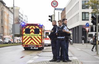 Man With Knife Attacks 8 in Munich; Suspect Arrested
