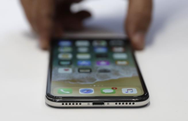 Apple's iPhone X Sells Out, but That May Be Misleading