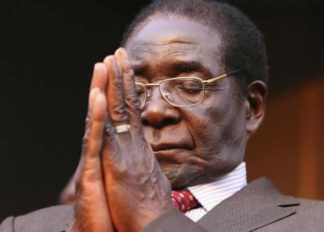 Robert Mugabe Gets Immunity From Prosecution