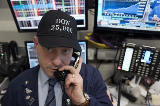 Dow Closes Over 25K for 1st Time Ever