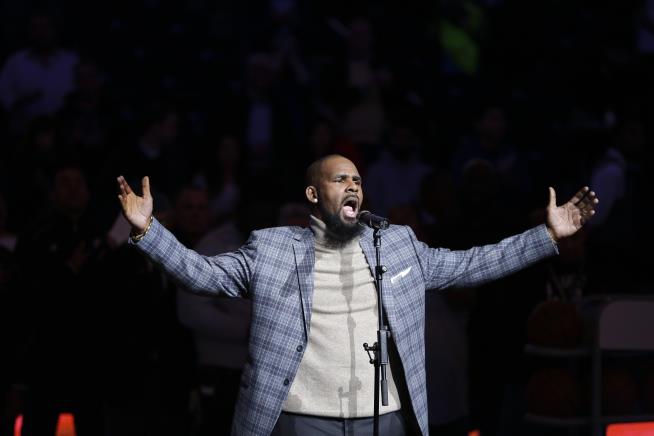 R. Kelly Rented Homes 2 Miles Apart, Gets Evicted From Both