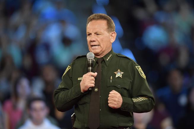 School Officer Waited Outside During Parkland Shooting: Sheriff