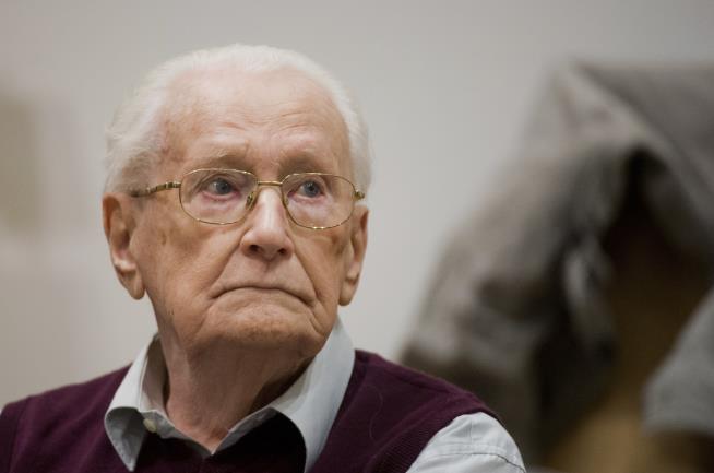 Auschwitz Guard, 96, Makes Clemency Plea