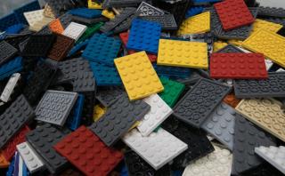 Lego's Reason for Limp Sales: Too Many Legos