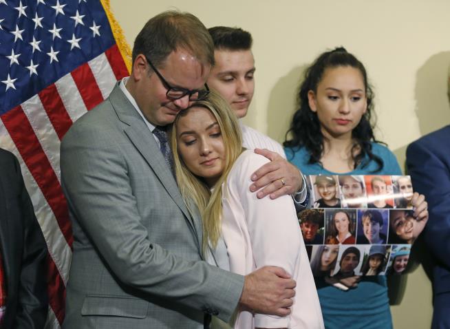911 Calls From Parkland Released: '3 Shot in Her Room. Oh, My God'