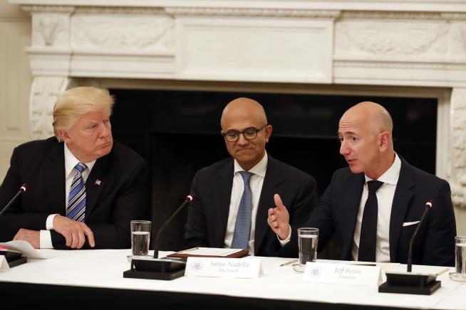 Trump Has a Big, New Target: Amazon