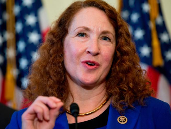 Esty Won't Seek Re-Election After Office Harassment Claims