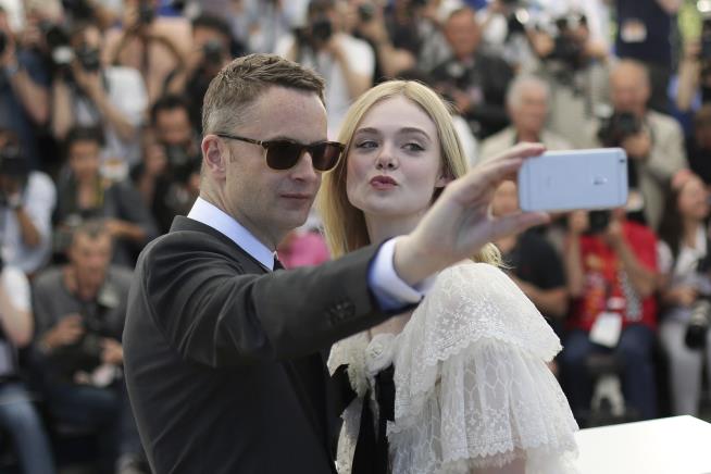Red Carpet Selfies Banned at Cannes: They're 'Ridiculous'
