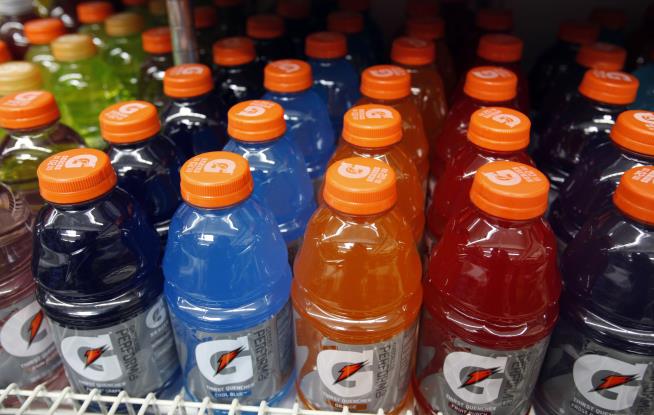 There's a Natural, Cheaper Alternative to Sports Drinks