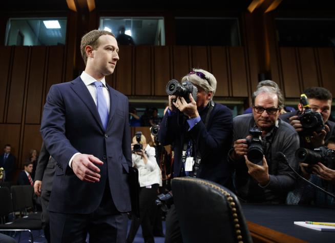 Zuckerberg Confirms Facebook Is Working With Robert Mueller