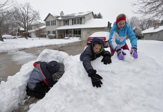 Shock Winter Storms Blast Central US