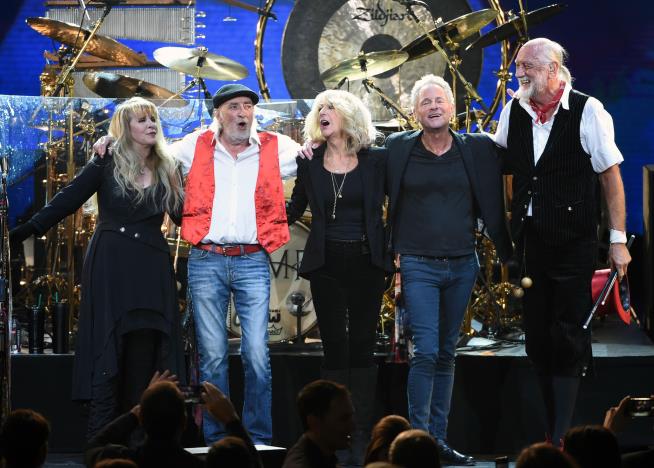 Stevie Nicks Explains Fleetwood Mac's Reshuffling