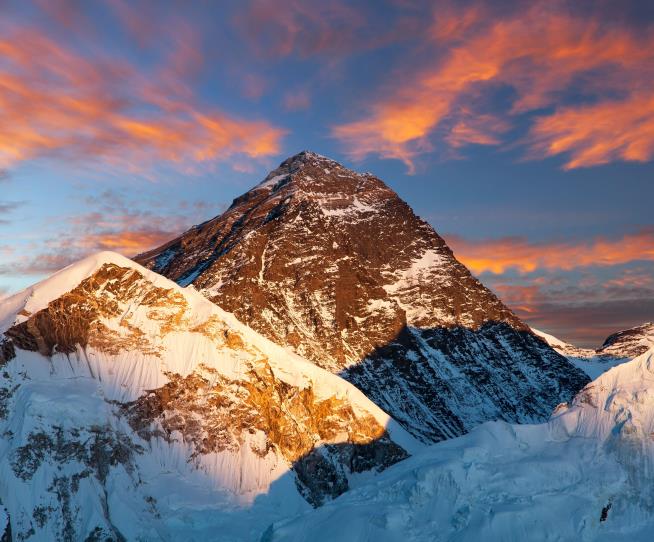 Fulfilling Everest Dream Could Get 2 Climbers a 10-Year Ban