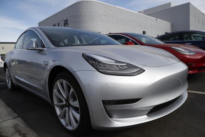 Citing 'Big Flaws,' Consumer Reports Won't Recommend Tesla Model 3