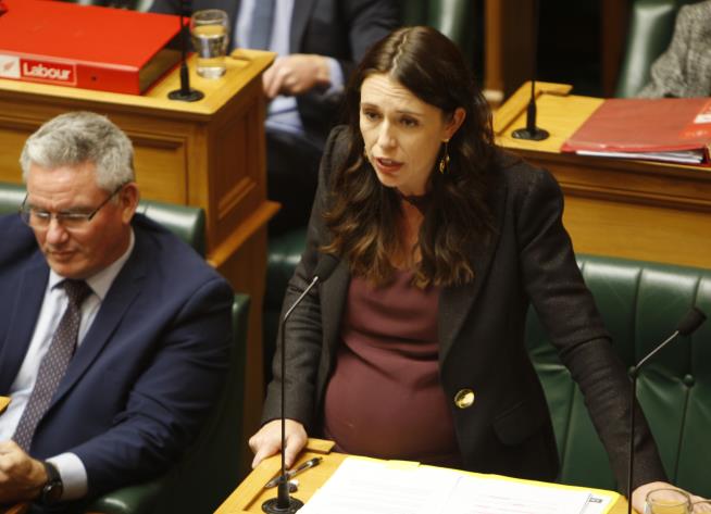 New Zealand's PM Arrives at Hospital to Give Birth