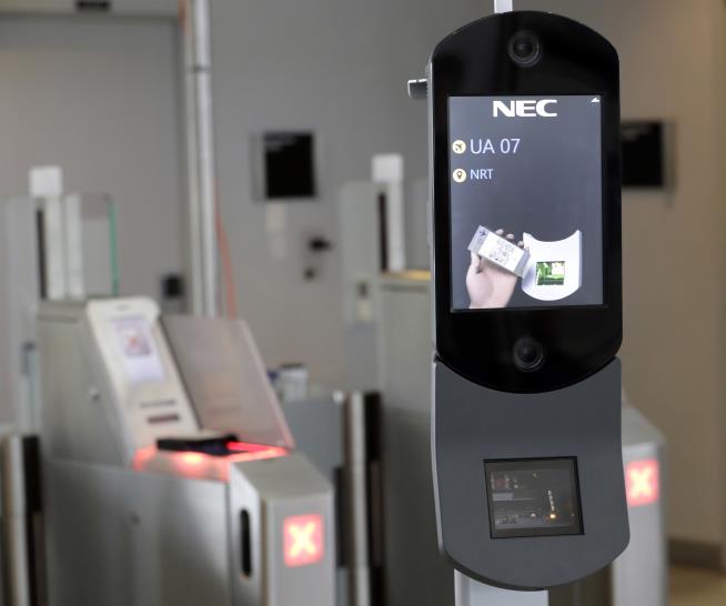Orlando Airport Uses Face Scans for All International Travelers