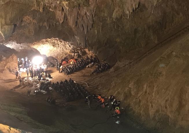 Fresh Footprints Bring Hope for Team Lost in Cave