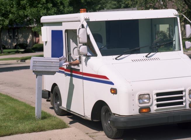 Postal Carrier Found Dead in Truck During LA Heat Wave