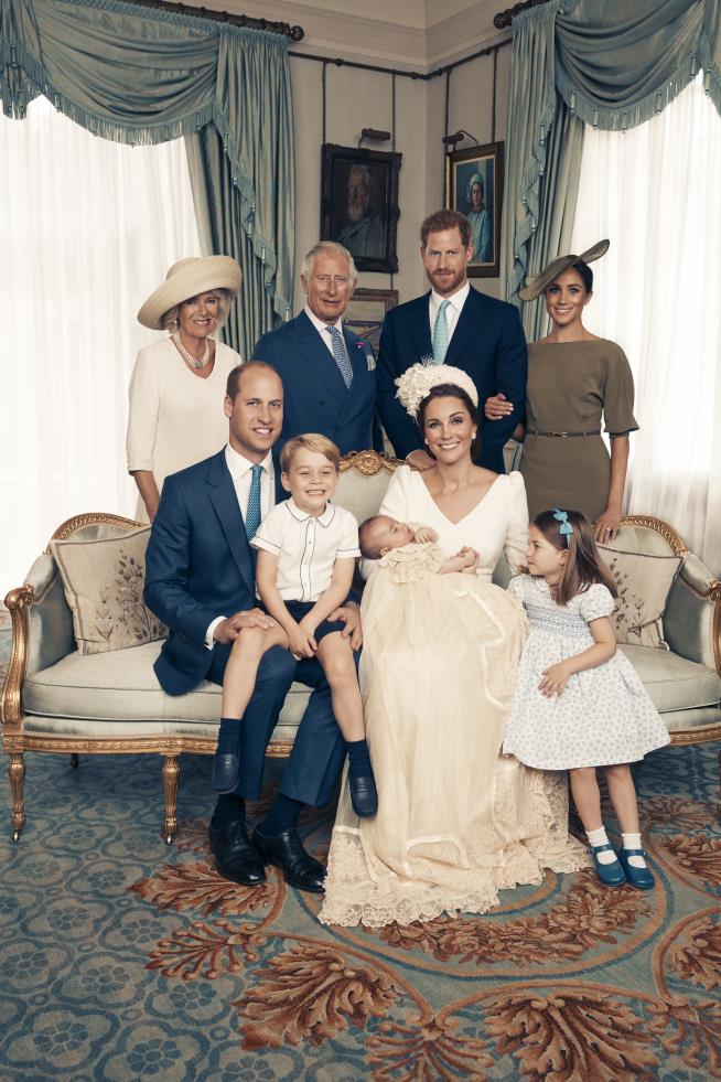 Celebrity Photog's Shots of Prince Louis Released