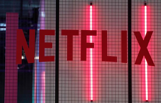 Senators Want to Extend Alert System to Netflix, Spotify