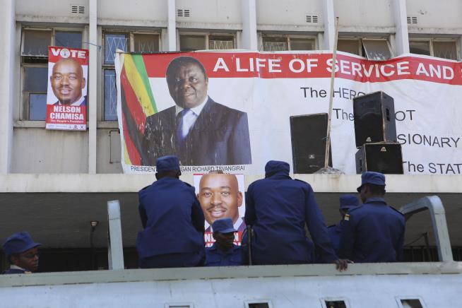 Mnangagwa Narrowly Wins Zimbabwe Election