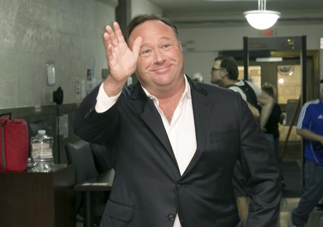 Alex Jones Banned From YouTube, Still Active on Twitter